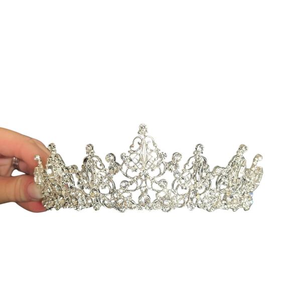 EN VOGUE BRIDAL Rhinestone Tiara T2006 Rhodium Plated Wedding Crown main image 4